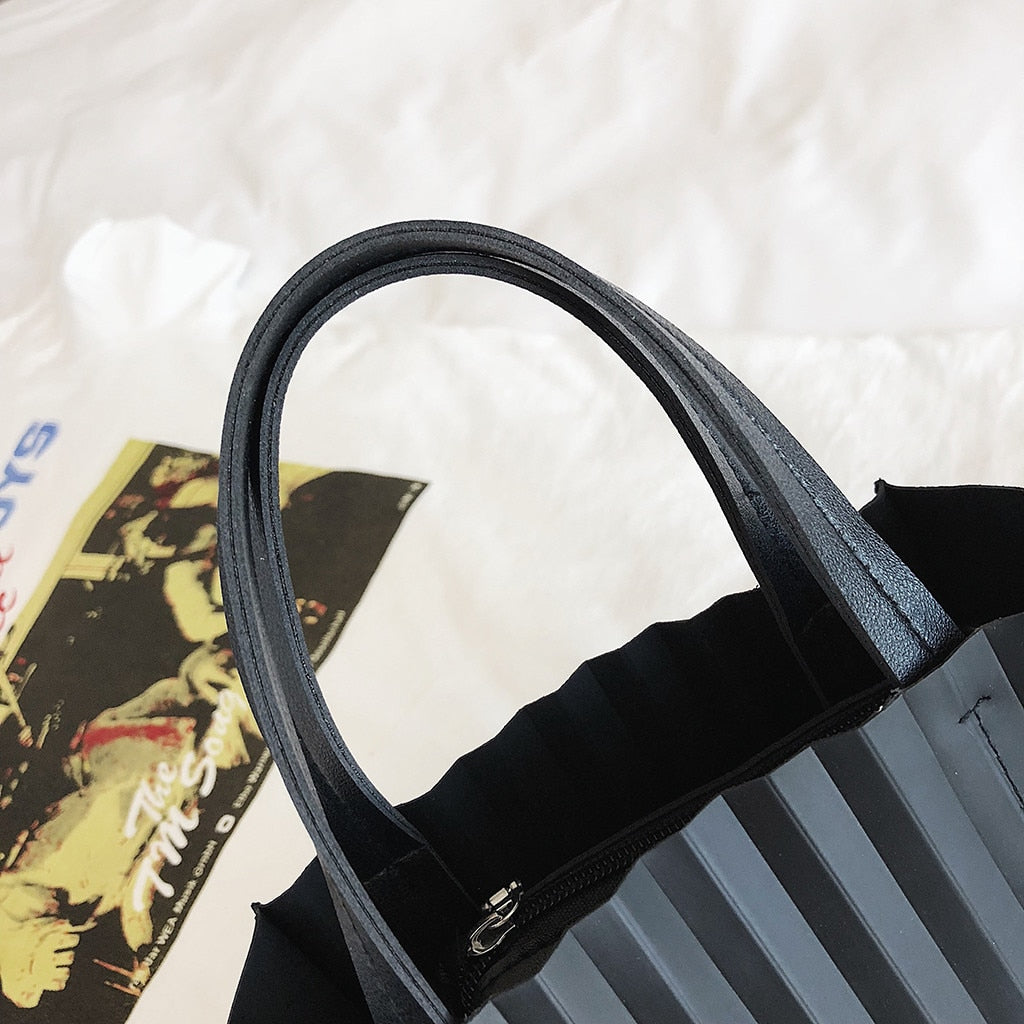 Wave Pattern New Women Shoulder  Bag